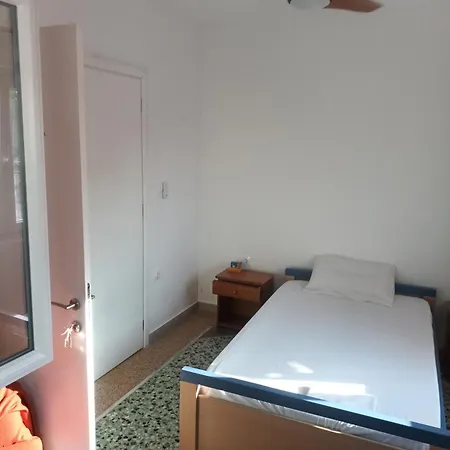 Classic House Lefkimi