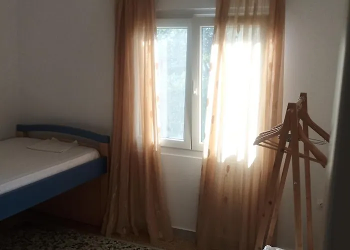 בית נופש Classic House לפקימי